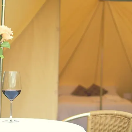Luxury tent Sanctuary Glamping @ The Byland Abbey Inn Wass