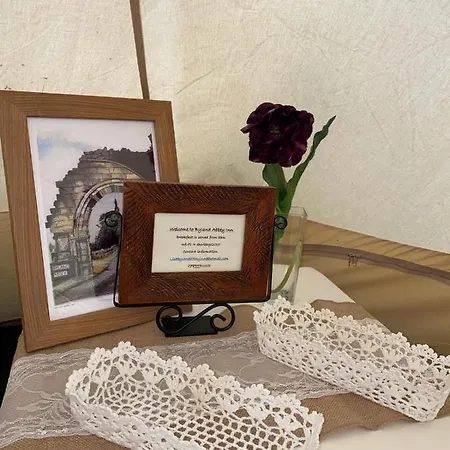 Sanctuary Glamping @ The Byland Abbey Inn